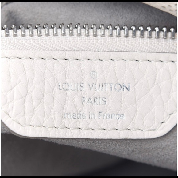 LOUIS VUITTON SELENE PM IVORY MAHINA LEATHER - Picture 6 of 17
